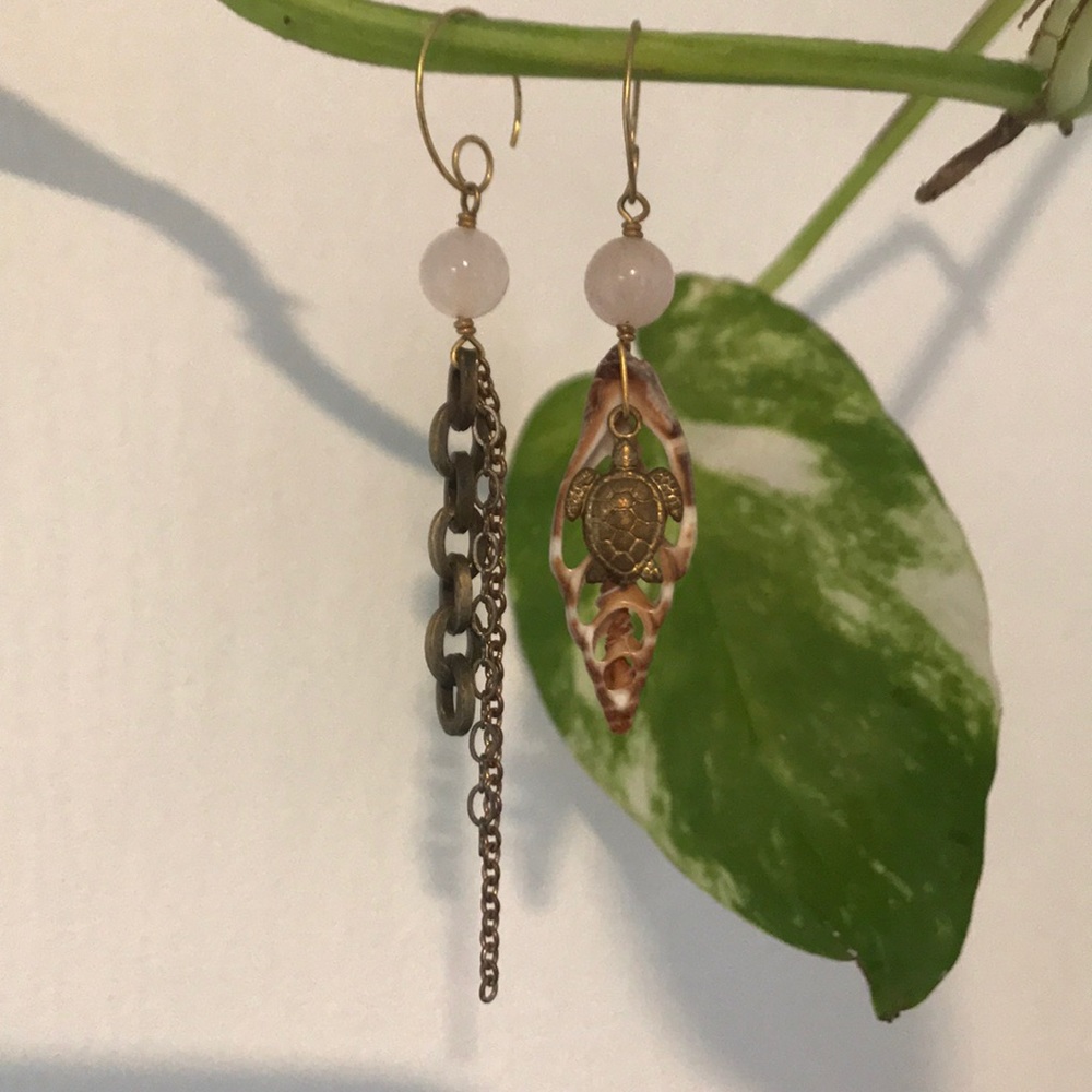 Ginger 13 shell earrings